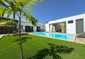 Poolside Paradise Luxurious 3-Bedroom Villa pool